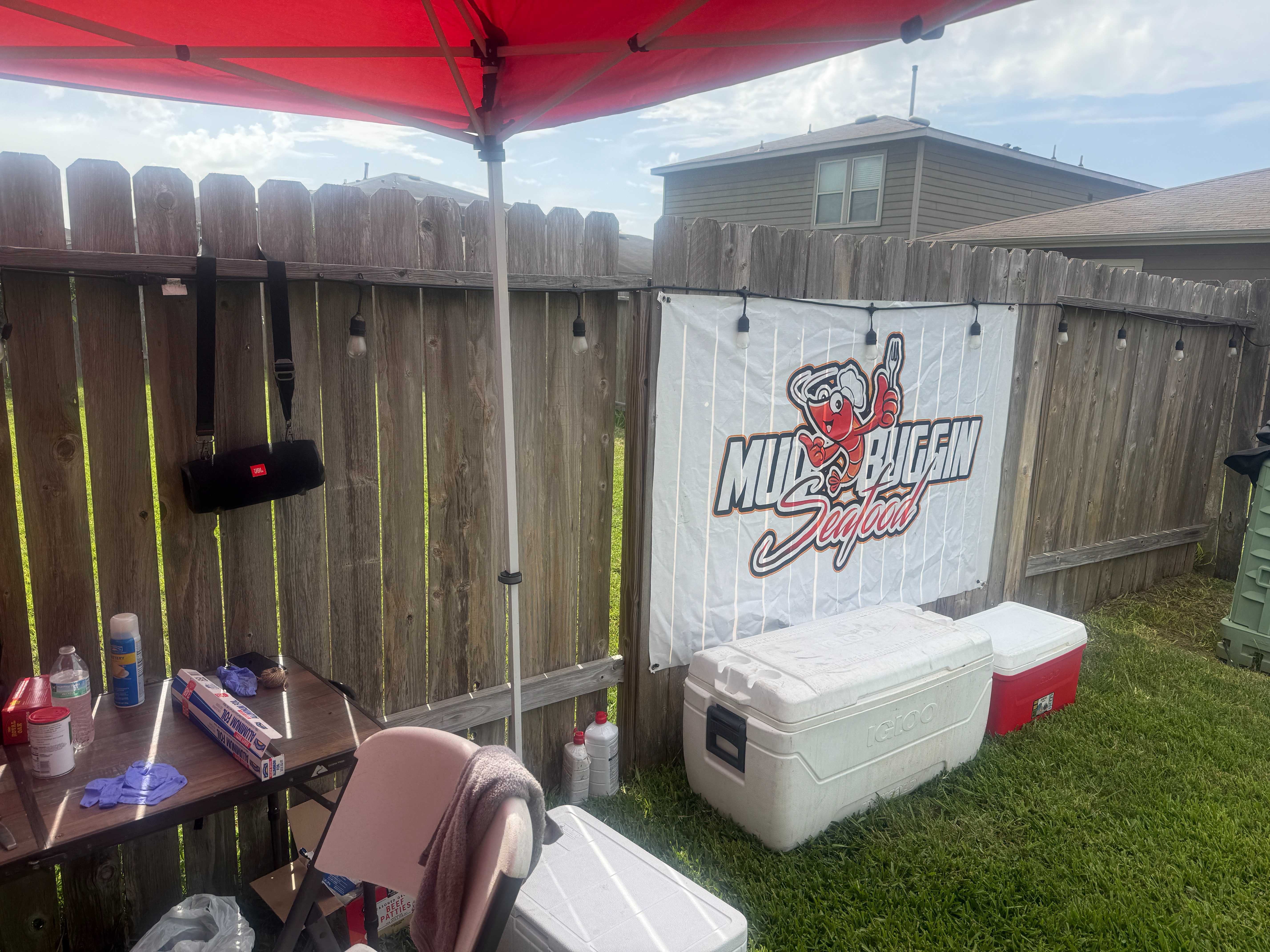 Mudbuggin Seafood - Catering Setup