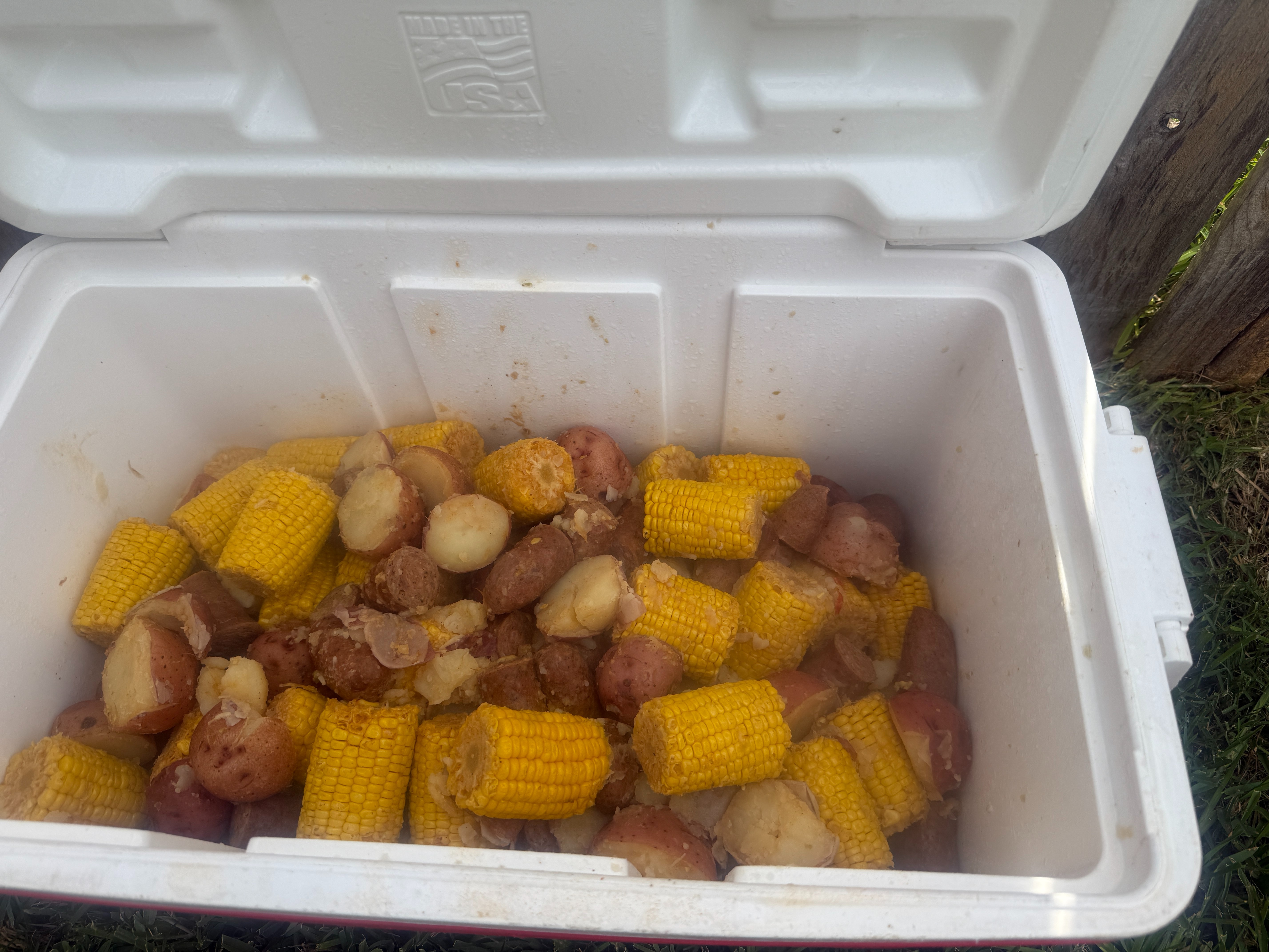 Mudbuggin Seafood - Corn & Potatoes